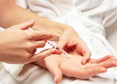 Hyperhidrosis Treatment In Gurgaon and Delhi Hyperhidrosis Treatment In Gurgaon and Delhi